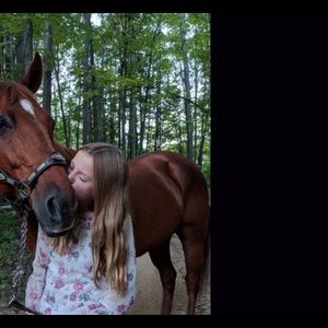 Meet your Posher, Kayla